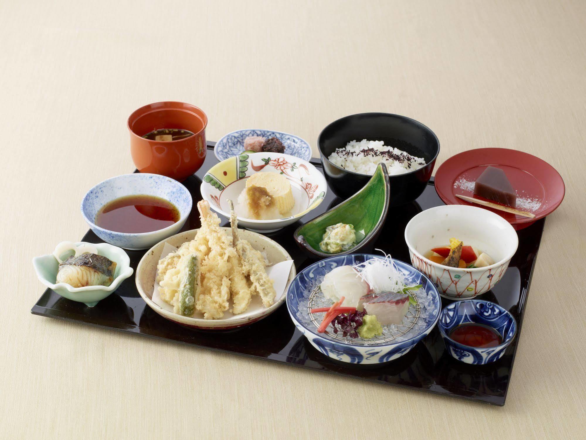 Kobe Seishin Oriental Hotel Exterior foto